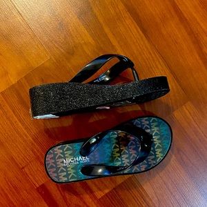 Michael Kors Glitter Platform flip flop
